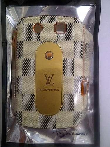 LouisVutton Beige Blackberry Cover