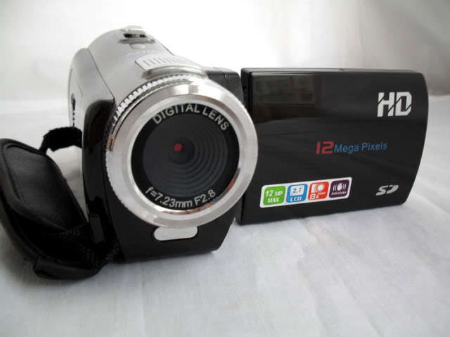 2.7" TFT 12 MP HD Digital Camcorder + free 4GB SD Card + Free Tripod