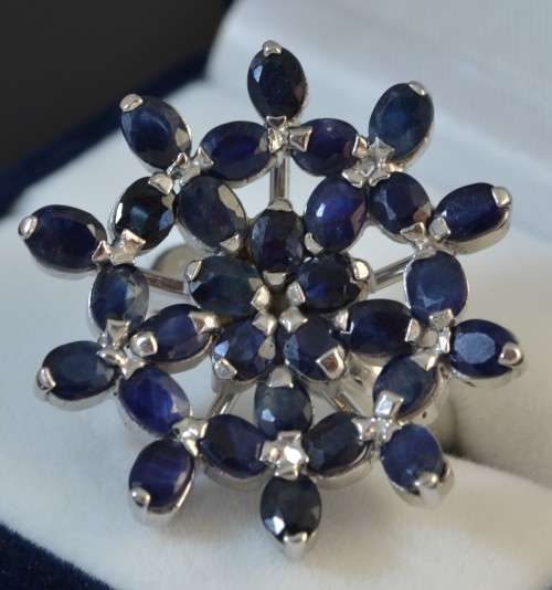 AMAZING REAL DEEP BLUE SAPPHIRE 925 SILVER RING SIZE 7.5