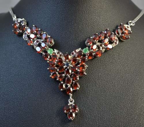 STUNNING GENUINE MOZAMBIQUE GARNET, RHODOLITE GARNET EMERALD 925 SILVER NECKLACE