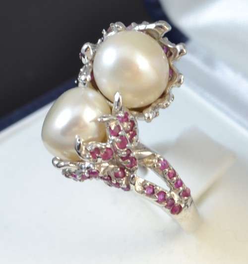 UNUSUAL REAL RED  RUBY AND CREAMY WHITE  PEARL 925 SILVER RING SIZE 8.5