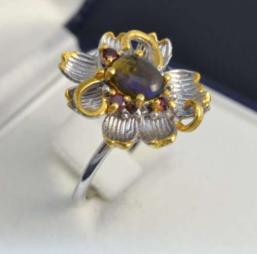 GORGEOUS FLOWER DESIGN GENUINE BLACK OPAL AND RHODOLITE GARNET 925 SILVER RING SIZE 7.5