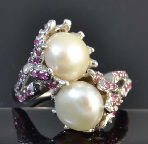 UNUSUAL REAL RED  RUBY AND CREAMY WHITE  PEARL 925 SILVER RING SIZE 8.5