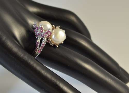 UNUSUAL REAL RED  RUBY AND CREAMY WHITE  PEARL 925 SILVER RING SIZE 8.5