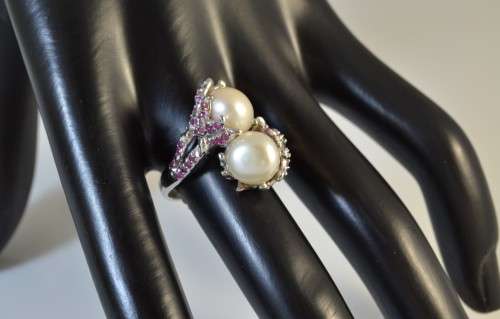 UNUSUAL REAL RED  RUBY AND CREAMY WHITE  PEARL 925 SILVER RING SIZE 8.5