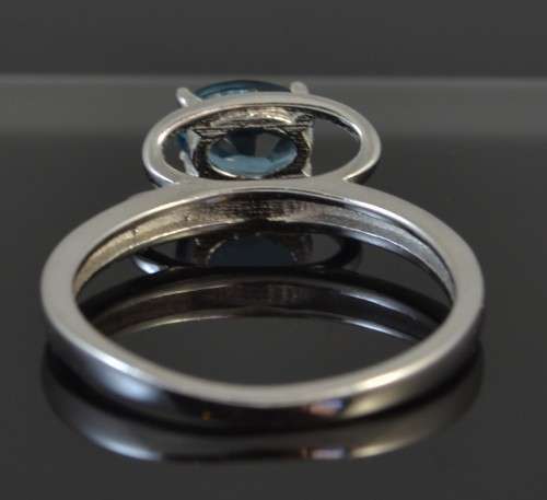 *SET*  GENUINE LONDON BLUE TOPAZ 925 SILVER RING WITH MATCHING EARRINGS