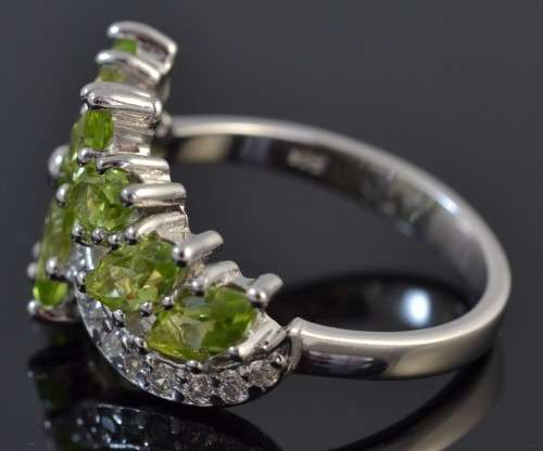 GENUINE PERIDOT FLOWER DESIGN 925 SILVER RING SIZE 6.75