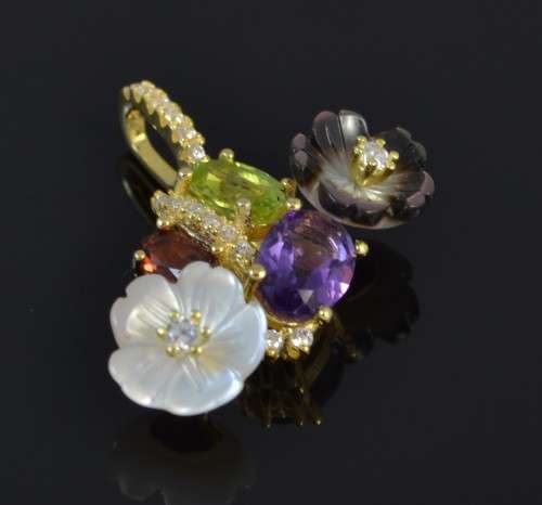 MOTHER OF PEARL CARVED FLOWER, PERIDOT AMETHYST GARNET 925 SILVER PENDANT