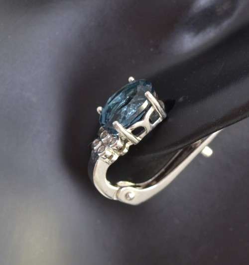 *SET*  GENUINE LONDON BLUE TOPAZ 925 SILVER RING WITH MATCHING EARRINGS