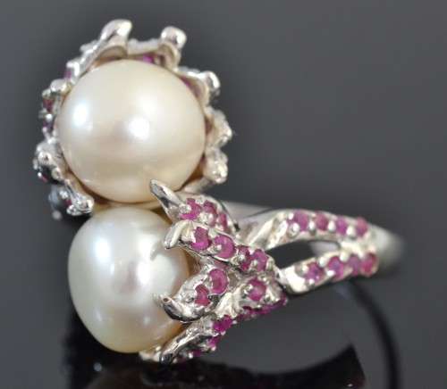 UNUSUAL REAL RED  RUBY AND CREAMY WHITE  PEARL 925 SILVER RING SIZE 8.5