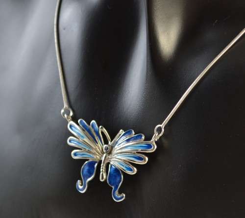 GENUINE BLUE SAPPHIRE 925 STERLING SILVER ENAMEL BUTTERFLY NECKLACE