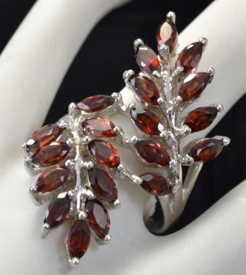 GENUINE DARK ORANGE/RED AAA GARNET 925 SILVER RING SIZE 7