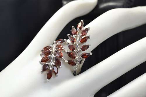 GENUINE DARK ORANGE/RED AAA GARNET 925 SILVER RING SIZE 7