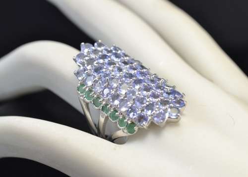GENUINE TANZANITE & EMERALD 925 SILVER RING SIZE 8