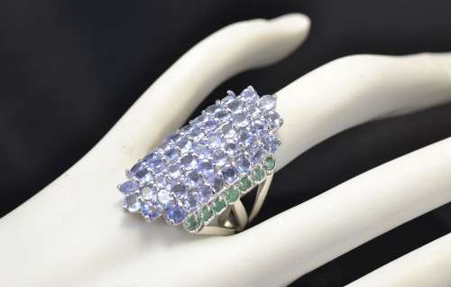 GENUINE TANZANITE & EMERALD 925 SILVER RING SIZE 8