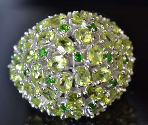 LARGE DOME SHAPE GENUINE PERIDOT &CHROME DIOPSIDE 925 SILVER RING SIZE 8