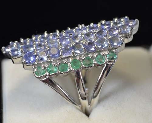 GENUINE TANZANITE & EMERALD 925 SILVER RING SIZE 8