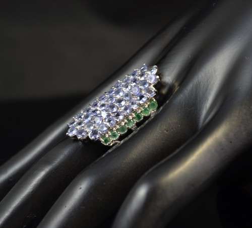 GENUINE TANZANITE & EMERALD 925 SILVER RING SIZE 8