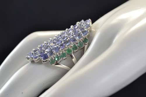 GENUINE TANZANITE & EMERALD 925 SILVER RING SIZE 8