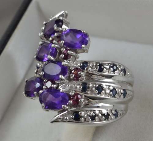 UNUSUAL DESIGN GENUINE INTENSE PURPLE AMETHYST, SAPPHIRE AND RHODOLITE GARNET SIZE 7