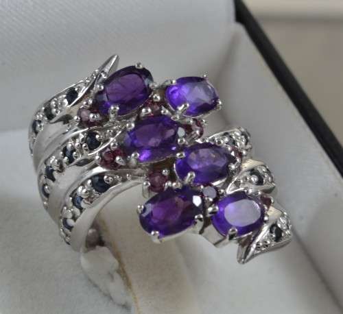 UNUSUAL DESIGN GENUINE INTENSE PURPLE AMETHYST, SAPPHIRE AND RHODOLITE GARNET SIZE 7