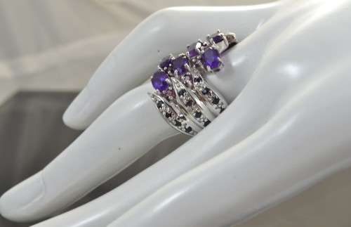 UNUSUAL DESIGN GENUINE INTENSE PURPLE AMETHYST, SAPPHIRE AND RHODOLITE GARNET SIZE 7