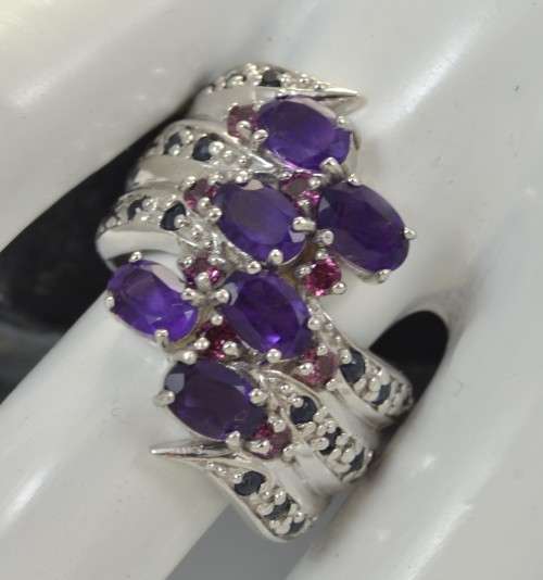 UNUSUAL DESIGN GENUINE INTENSE PURPLE AMETHYST, SAPPHIRE AND RHODOLITE GARNET SIZE 7