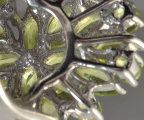 GORGEOUS REAL PERIDOT 925 SILVER RING SIZE 7