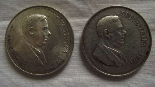 1967 : SILVER : RSA  : AFRIKAANS AND ENGLISH - R 1 COINS