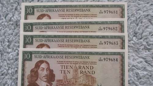 SOUTH AFRICA : T W DE JONGH : 3 RD ISSUE : 1975 : 4 X R10 BANKNOTES IN SERIES