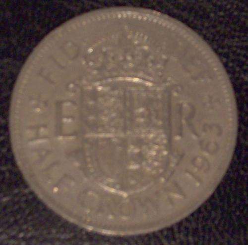 !!! COLLECTORS - DONT LOOSE OUT - 1963  ENGLISH  HALF CROWN !!!