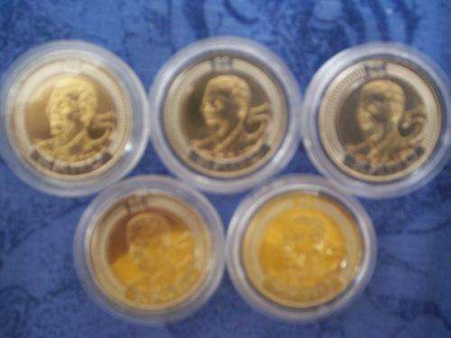 !!!  UNC 90 th BIRTHDAY MANDELA R5 COINS - ENCAPSULATED  !!
