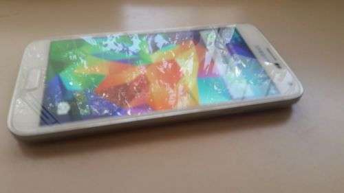 Samsung Galaxy S5 32gb (excellent condition) Like new