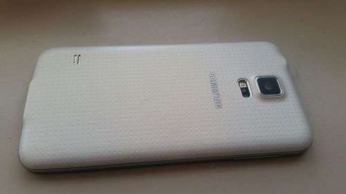 Samsung Galaxy S5 32gb (excellent condition) Like new