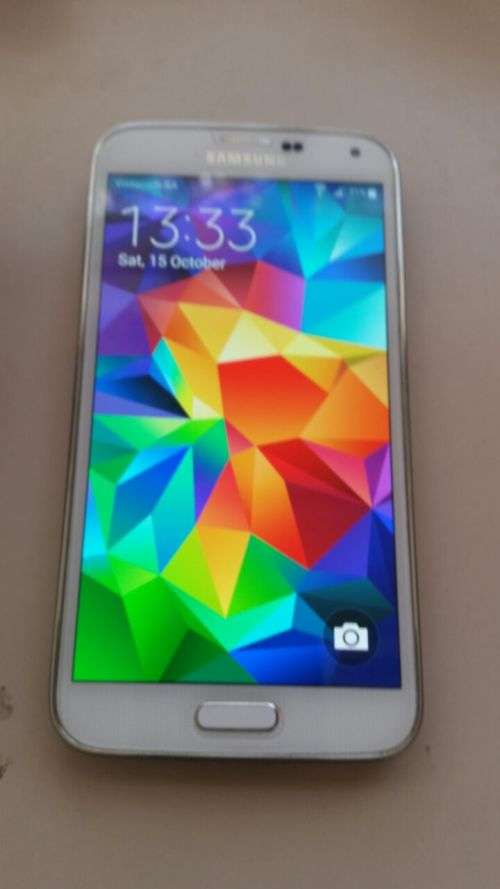 Samsung Galaxy S5 32gb (excellent condition) Like new