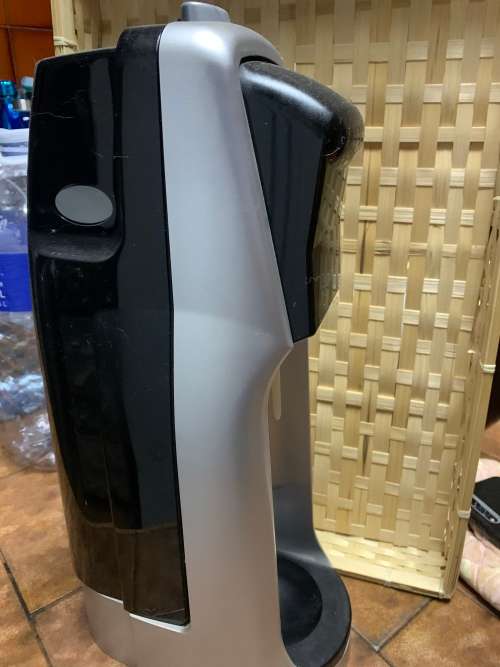 sodastream Soda maker incl two gas bottles and six water bottles