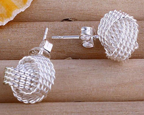 Silver earrings with knot