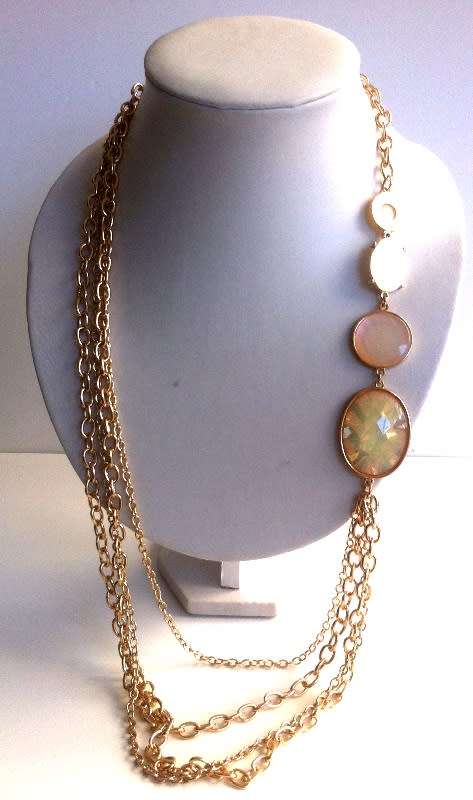 Necklace with detail