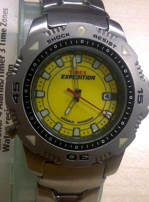 TIMEX EXPEDITION STAINLESS STEEL MENS WATCH WITH BOX