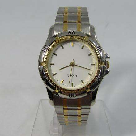 Men`s Watch with Interchangeable Straps