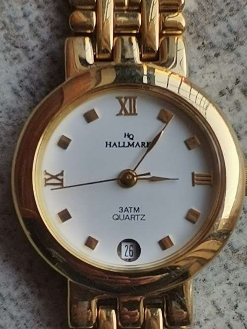 HALLMARK LADIES GOLD PLATED WATCH IN EXCELLENT WORKING CONDITION AS GOOD AS NEW