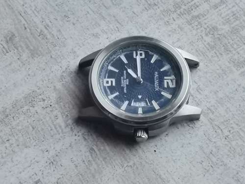 HALLMARK MENS QUARTZ WATCH IN EXCELLENT WORKING CONDITION - NO STRAP