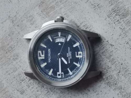 HALLMARK MENS QUARTZ WATCH IN EXCELLENT WORKING CONDITION - NO STRAP
