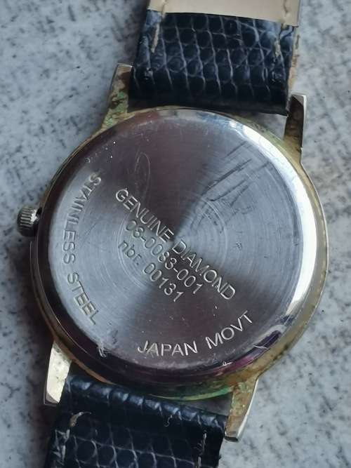 LADIES GENUINE DIAMOND QUARTZ WATCH IN EXCELLENT WORKING CONDITION