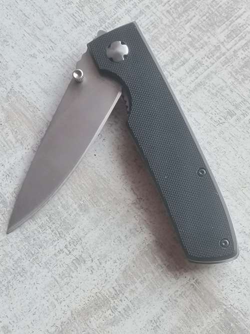 VINTAGE LEOPARD POCKET KNIFE WITH DISPLAY CASE