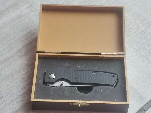 VINTAGE LEOPARD POCKET KNIFE WITH DISPLAY CASE