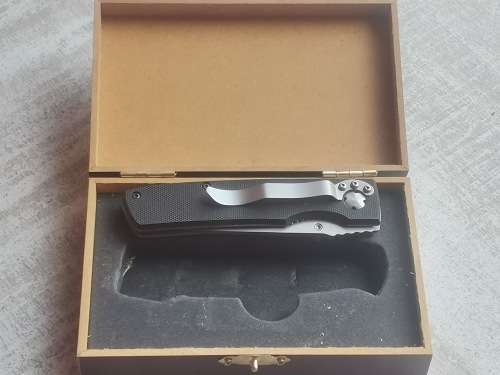 VINTAGE LEOPARD POCKET KNIFE WITH DISPLAY CASE