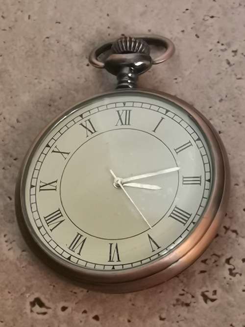 MENS POCKET WATCH NEW IN BOX IN EXCELLENT WORKING CONDITION