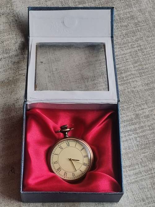 MENS POCKET WATCH NEW IN BOX IN EXCELLENT WORKING CONDITION