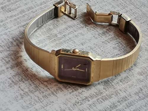 SAMSUNG GOLD PLATED SWISS WATCH IN EXCELLENT WORKING CONDITION